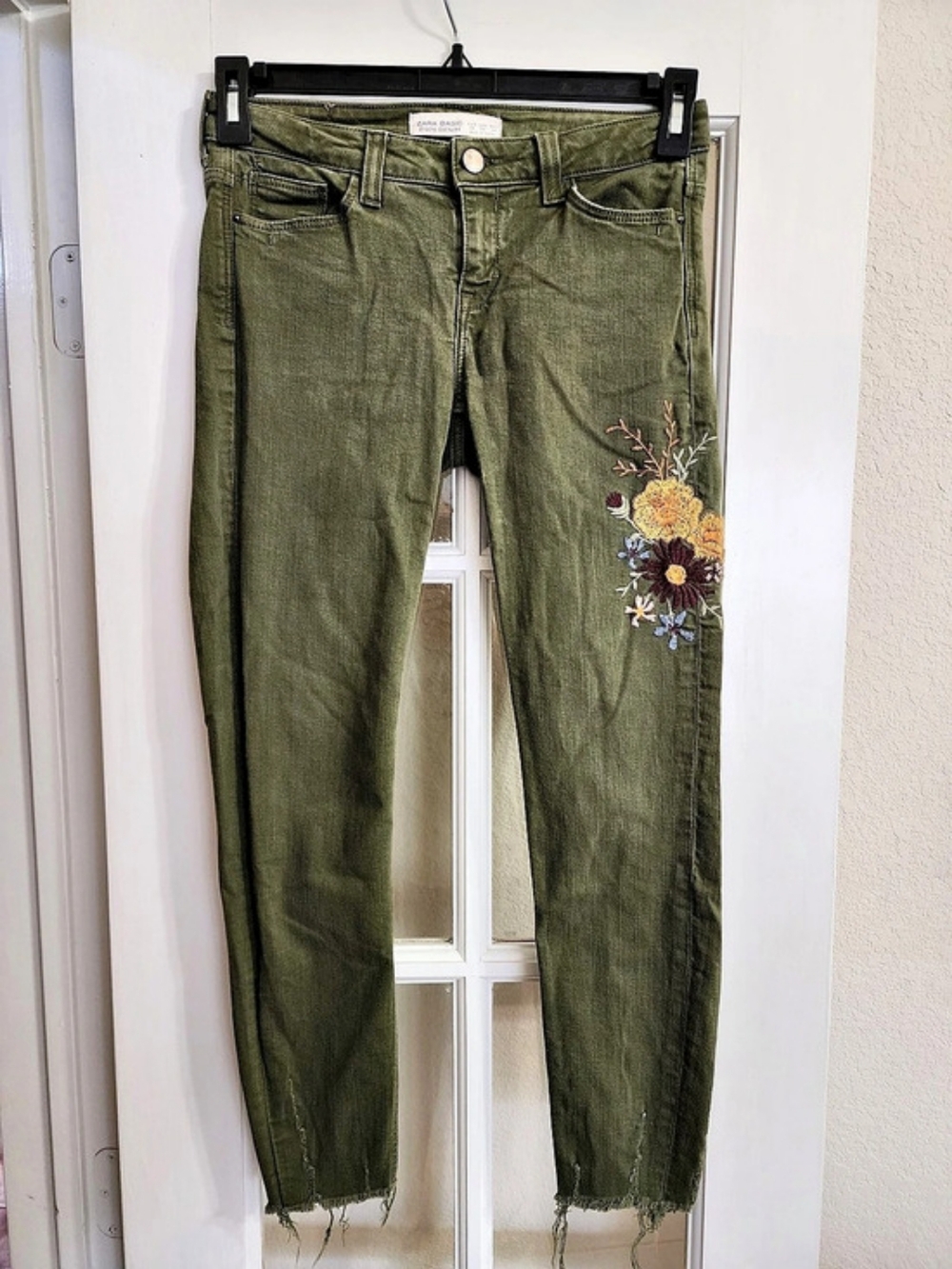 Zara Z1975 Olive Floral Embroidered Low Rise Cropped Skinny Jeans 4